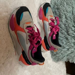 Size 9 in Women’s can be used for running